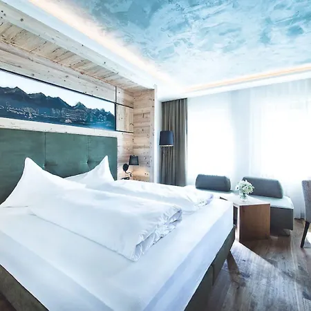 מלון Klosterbraeu 5*